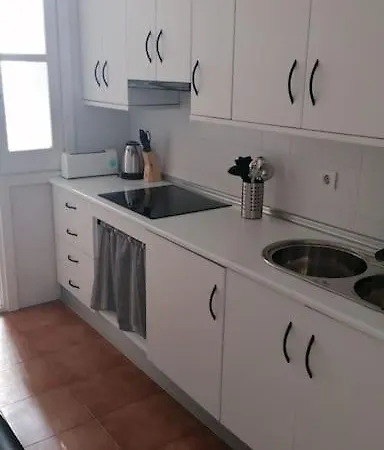Views, Family & Private Parking In Alto Albayzin Apartment Granada